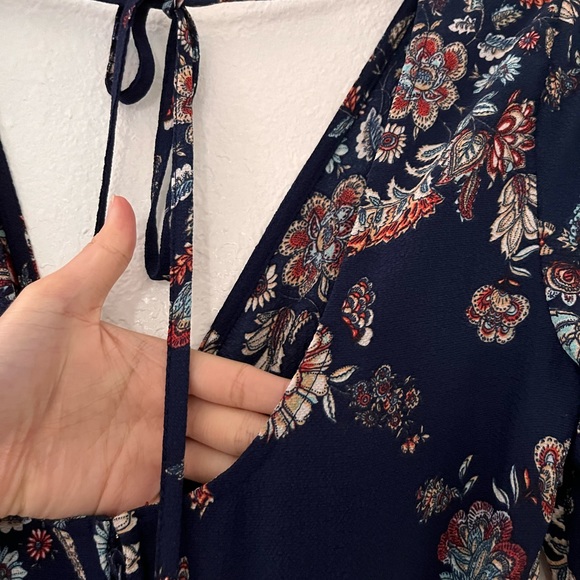 SZ:XS Blue Floral Print Romper - Picture 7 of 11